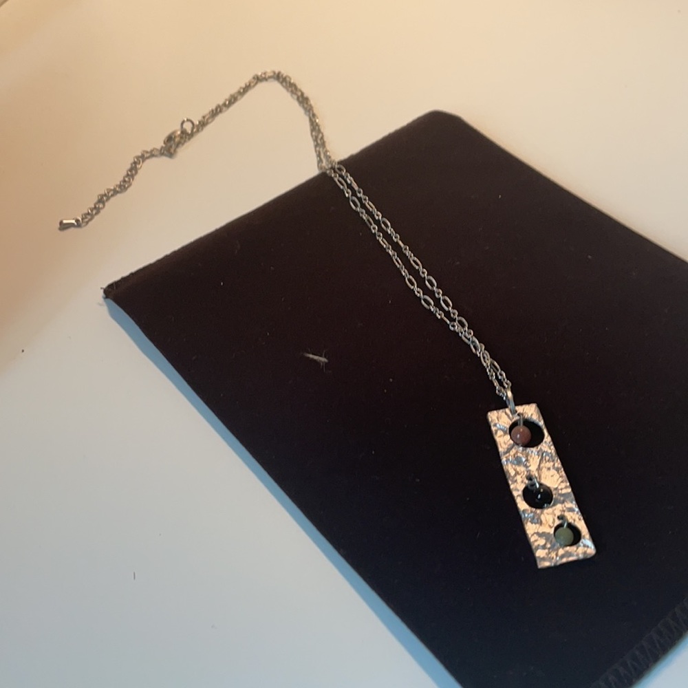 Silver necklace with rectangular pendant - Picture 3 of 3